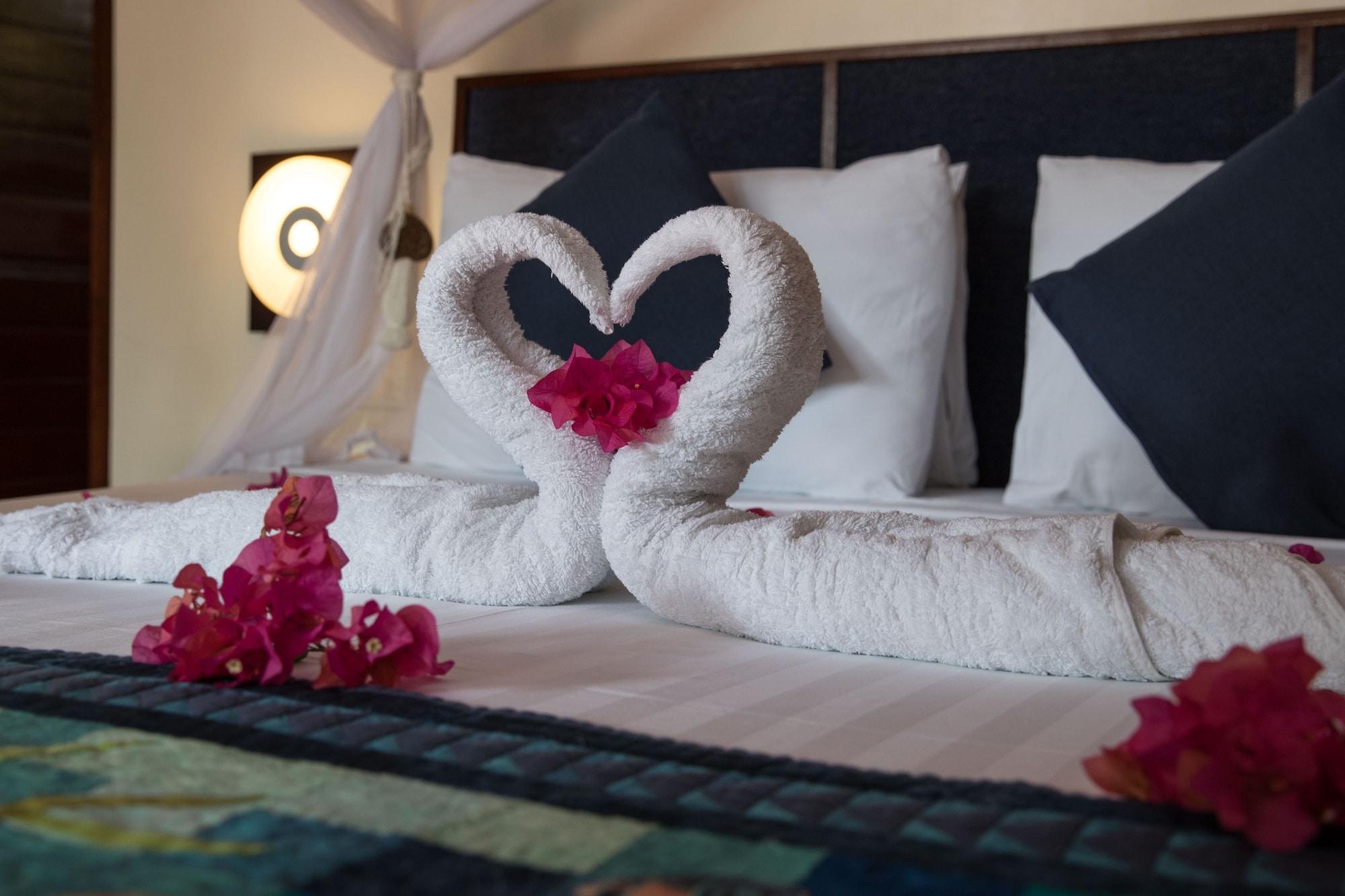 Last Frontier Beach Resort-Adults Only El Nido Exteriör bild