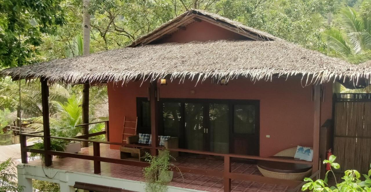 Last Frontier Beach Resort-Adults Only El Nido Exteriör bild