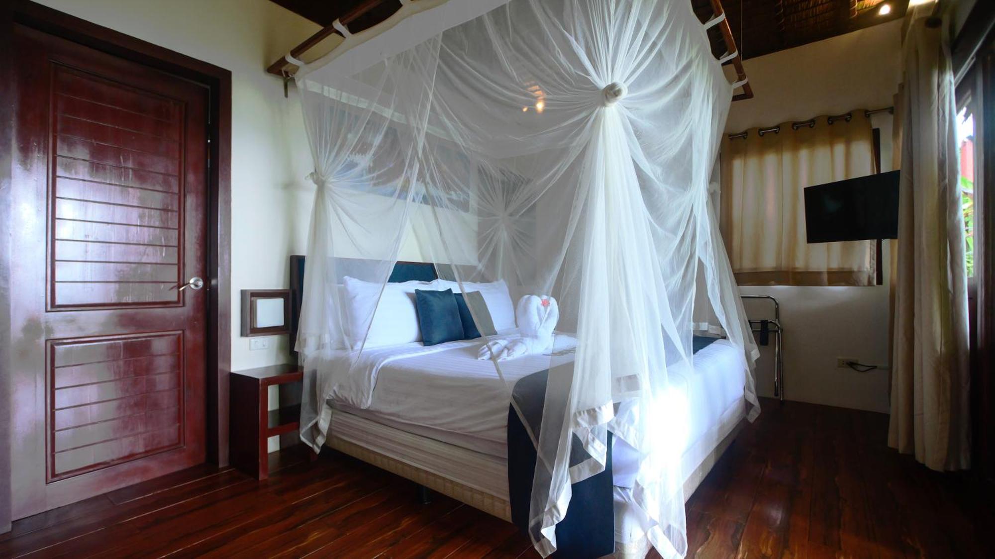 Last Frontier Beach Resort-Adults Only El Nido Exteriör bild