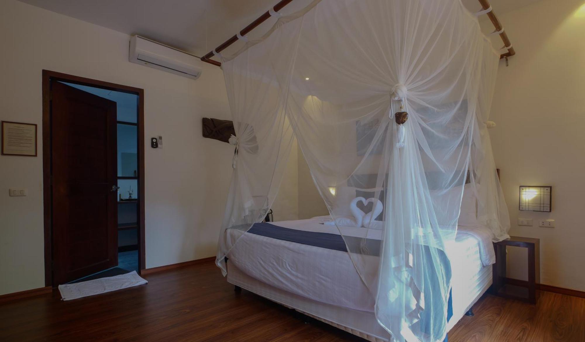 Last Frontier Beach Resort-Adults Only El Nido Exteriör bild