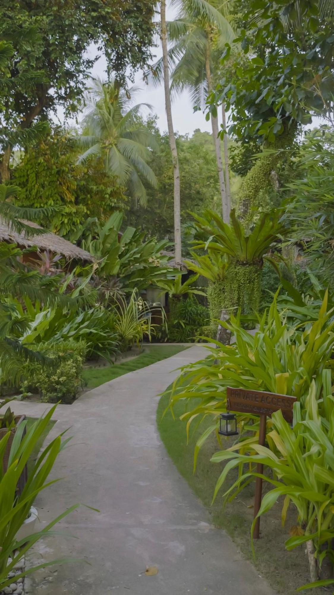 Last Frontier Beach Resort-Adults Only El Nido Exteriör bild